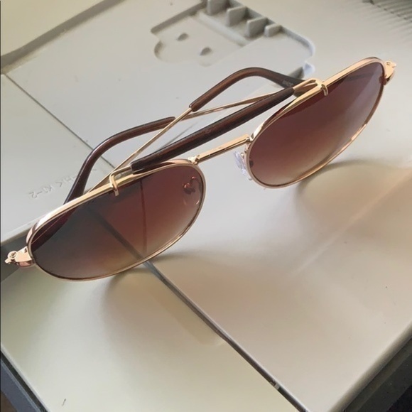 Sunglasses-NWOT - Picture 3 of 5